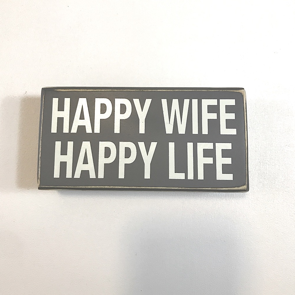 'MUST BUNDLE W/ 3 ITEMS happy Wife Happy Life